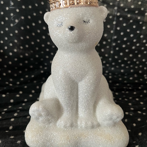 The cutest soap holder ever from Bath & body Work. Christmas limited edition. - Picture 2 of 6